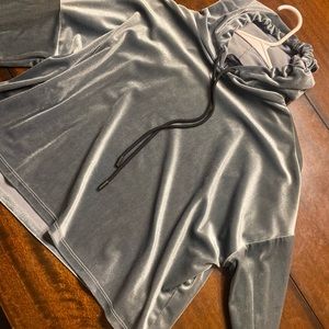 Forever 21 velvet Hoodie